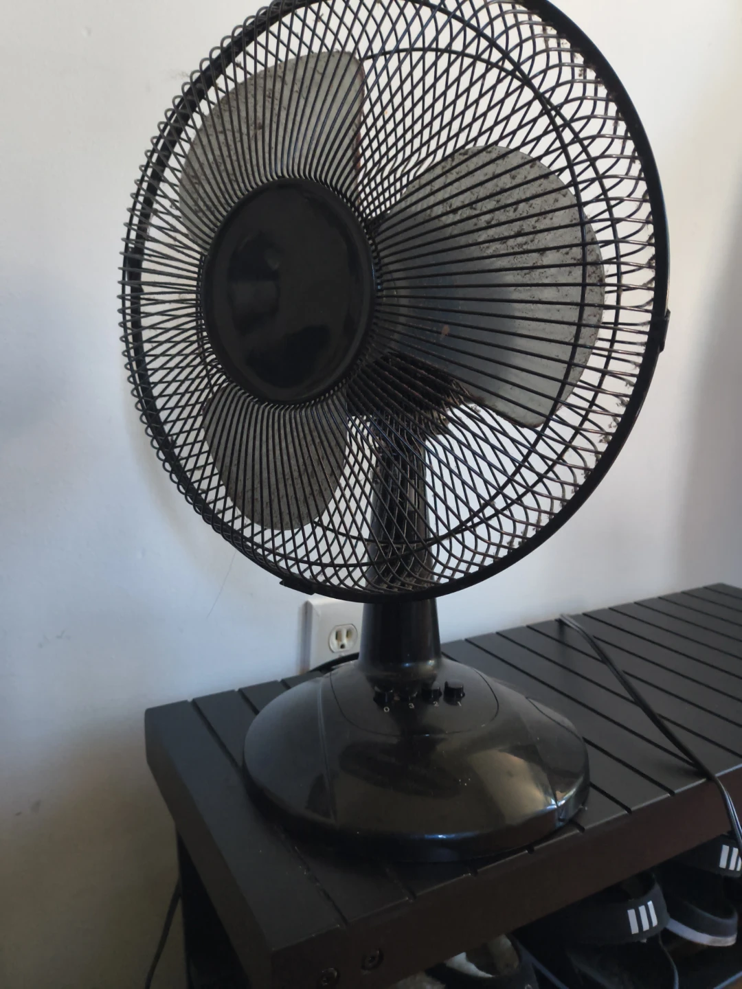 Black Oscillating Desk Fan