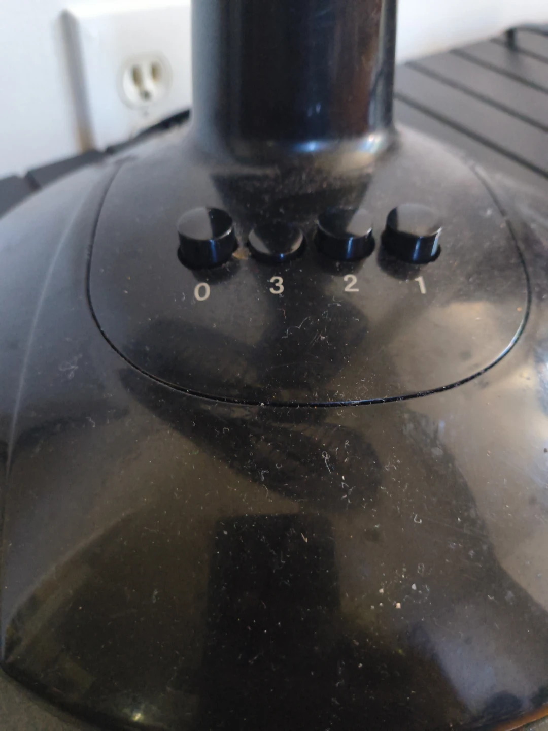 Black Oscillating Desk Fan - photo 2