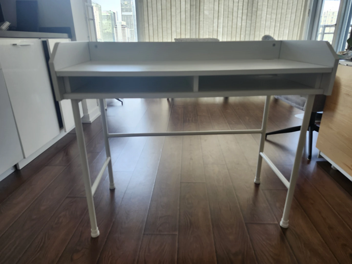 White Ikea Hauga desk - photo 3