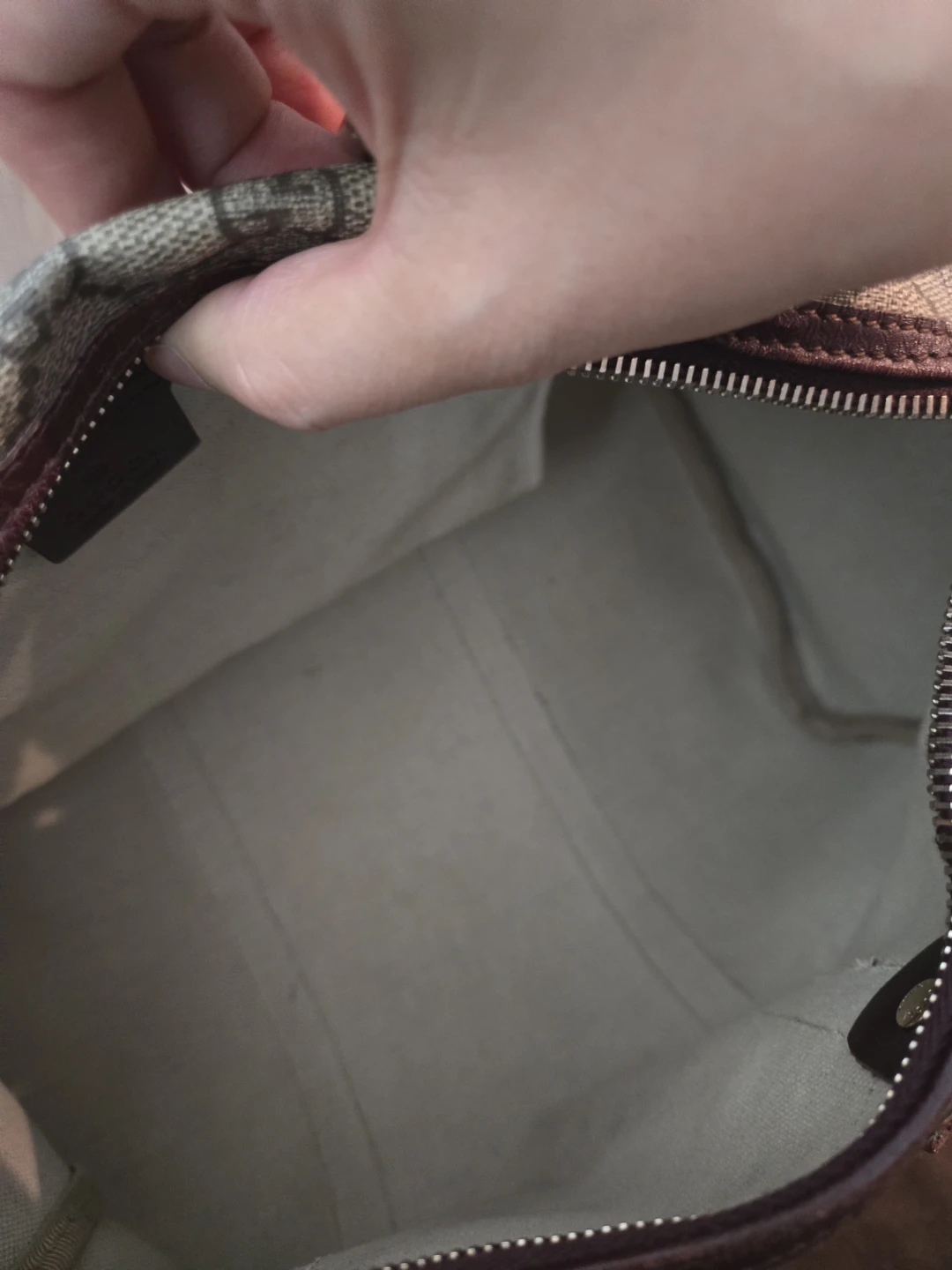 GG Supreme Boston Bag - photo 5