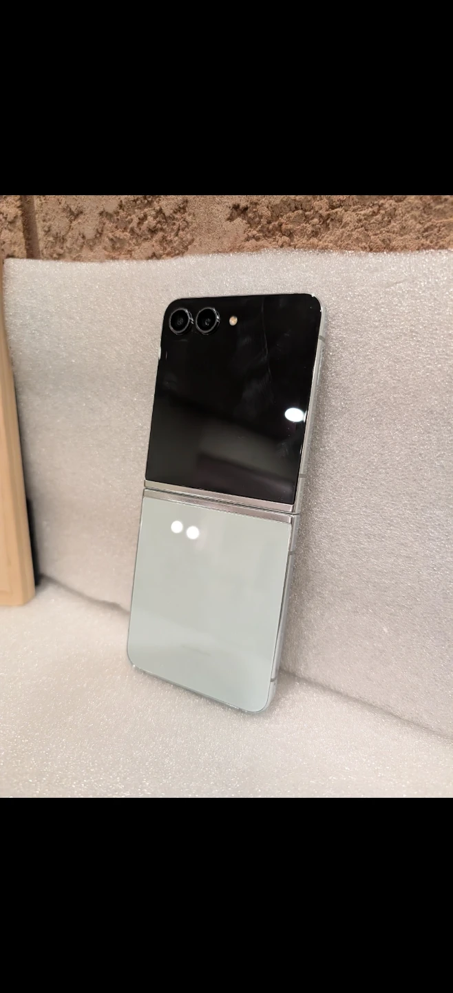 Samsung Galaxy Z Flip5
