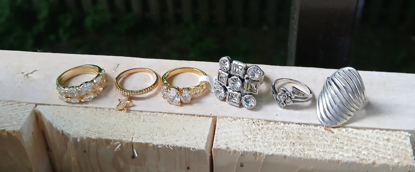 Set of 6 Rings and Jewelry Box - photo 2