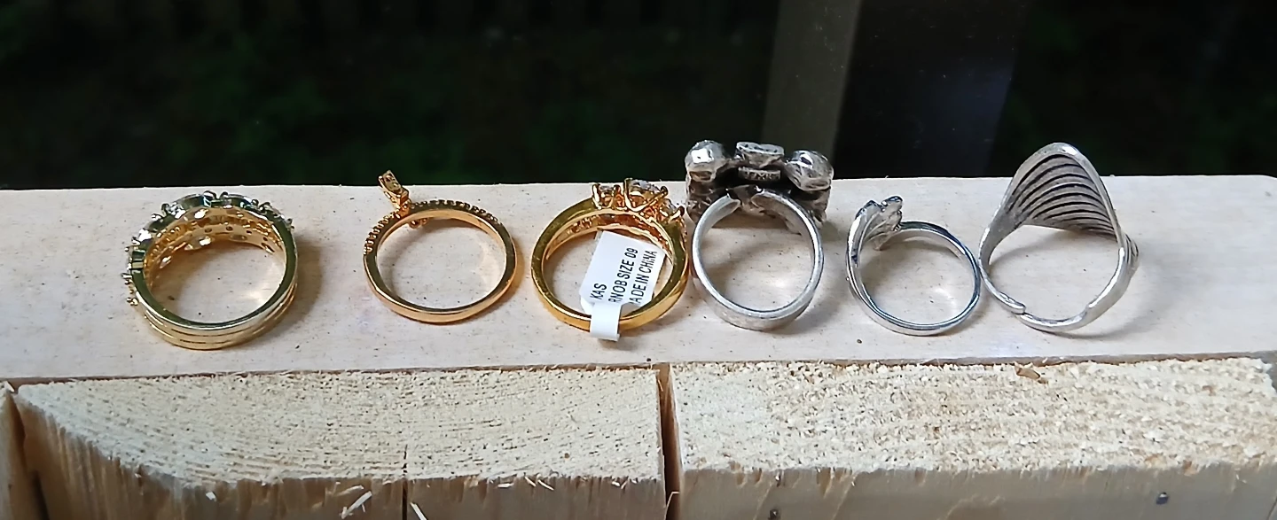 Set of 6 Rings and Jewelry Box - photo 3