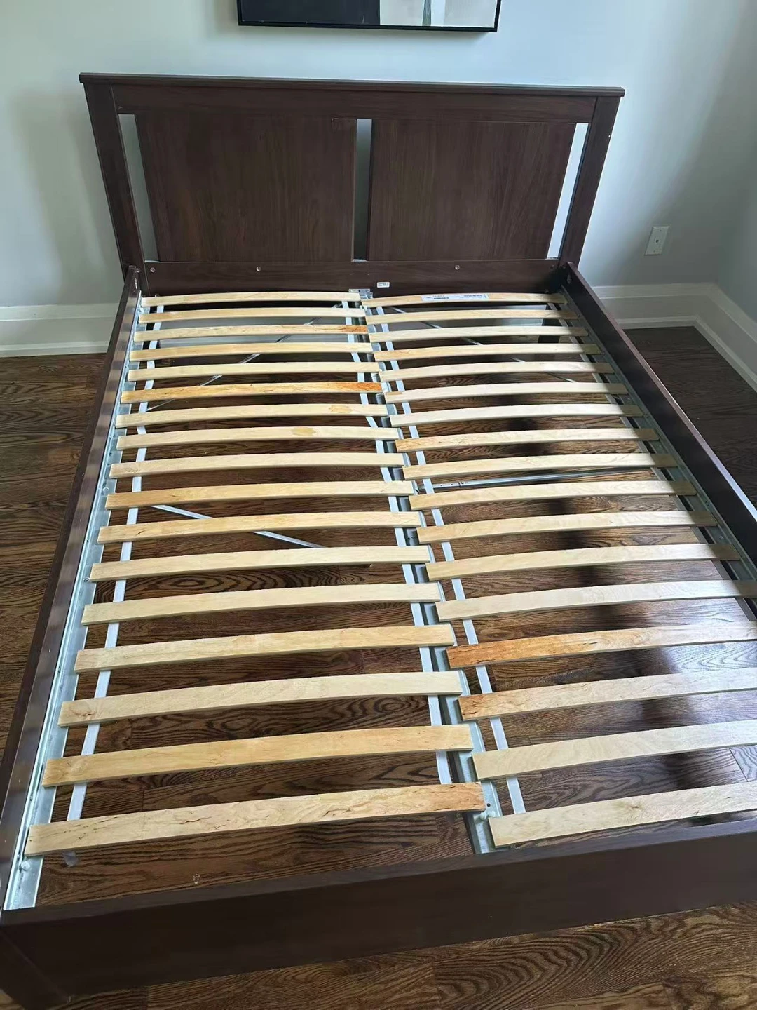 Queen bed frame with mattress - photo 2