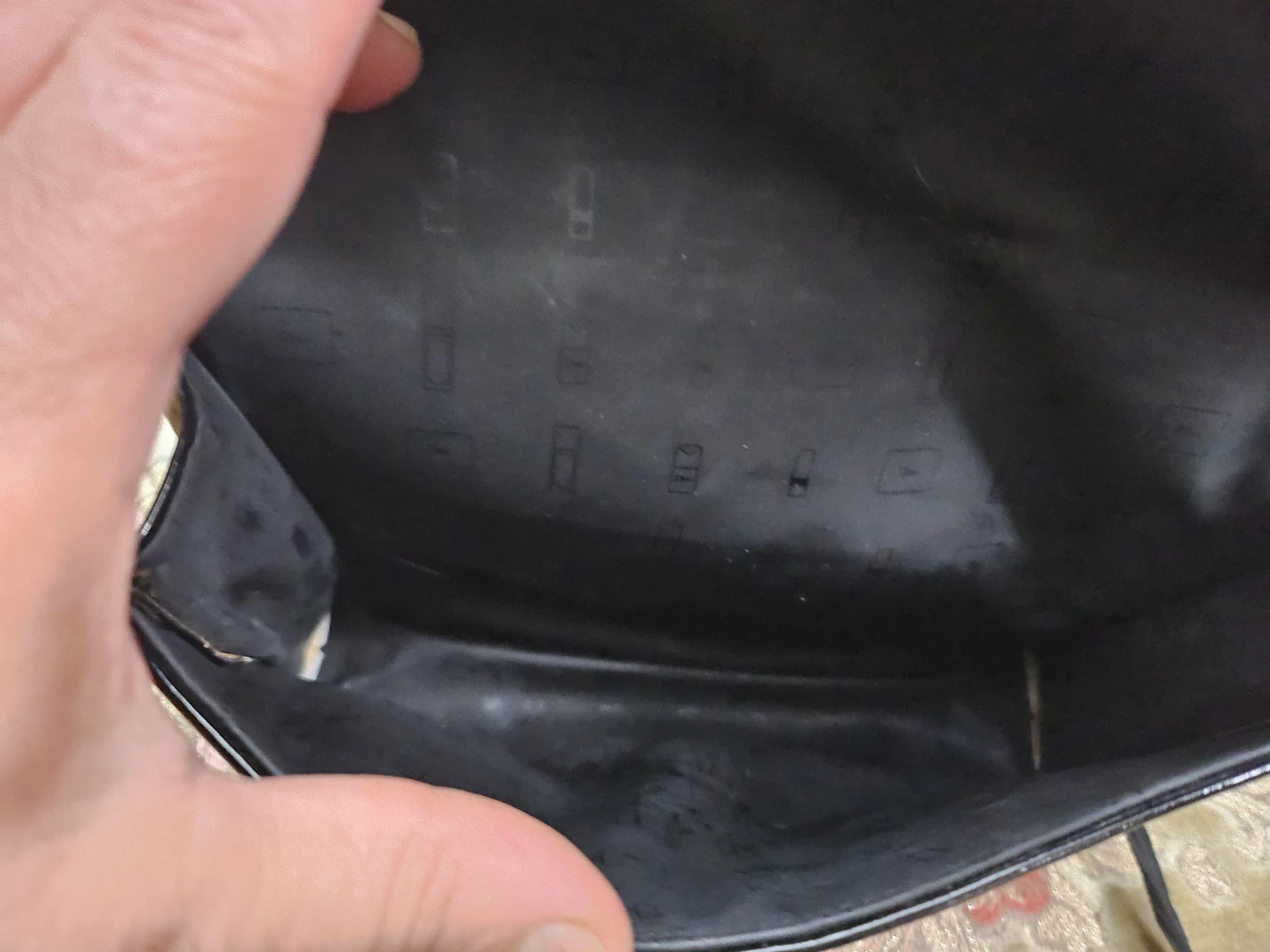 Dior Beauté Black Patent Makeup Bag - photo 3