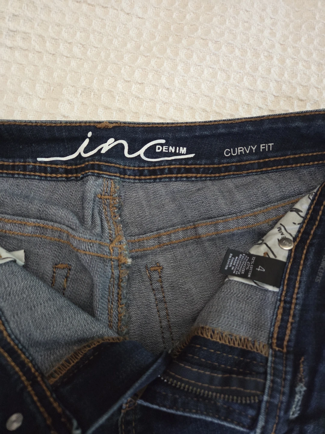 INC International Concepts Curvy Fit Stretch Capri Women's (4) - photo 3