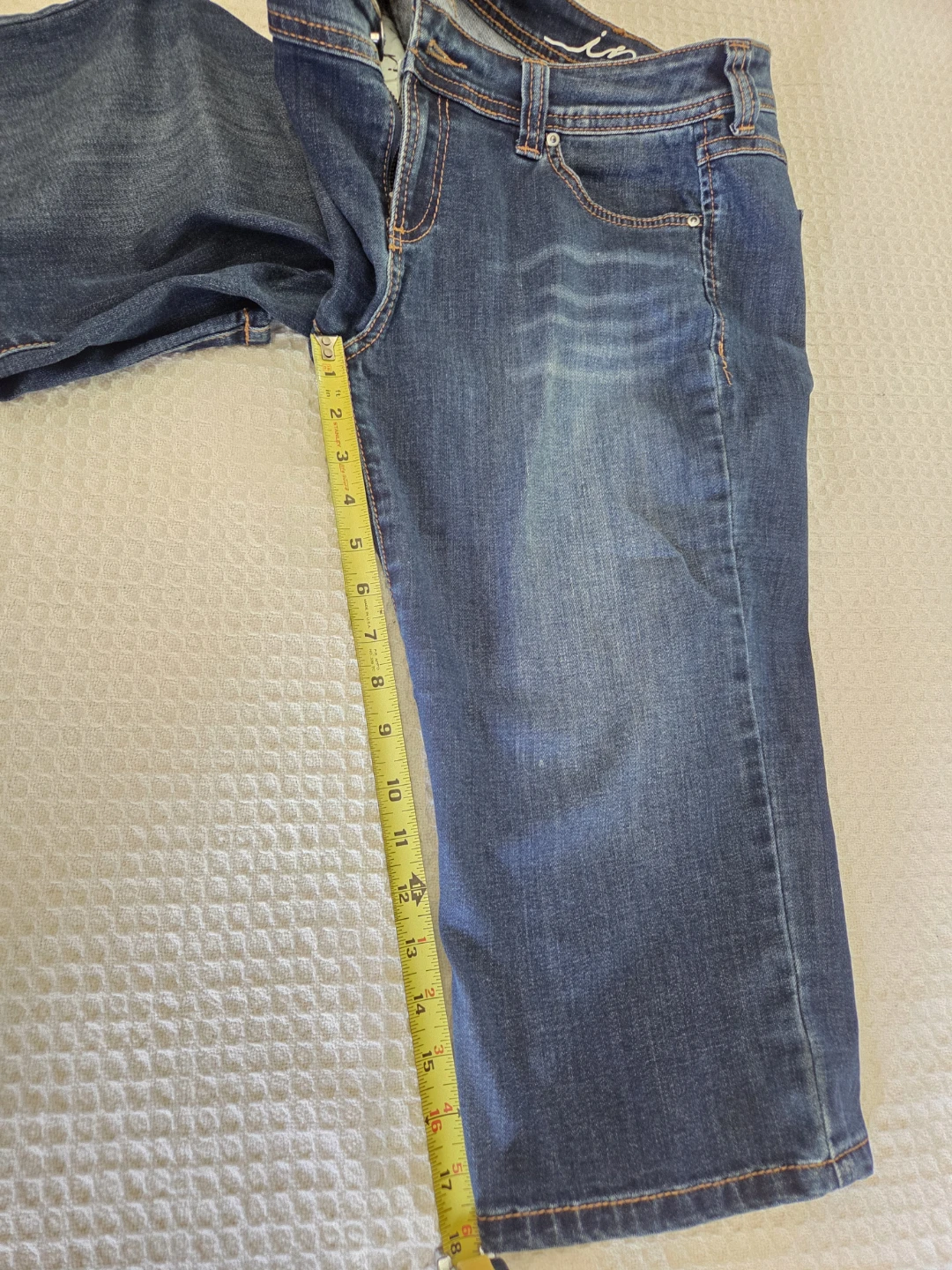 INC International Concepts Curvy Fit Stretch Capri Women's (4) - photo 5