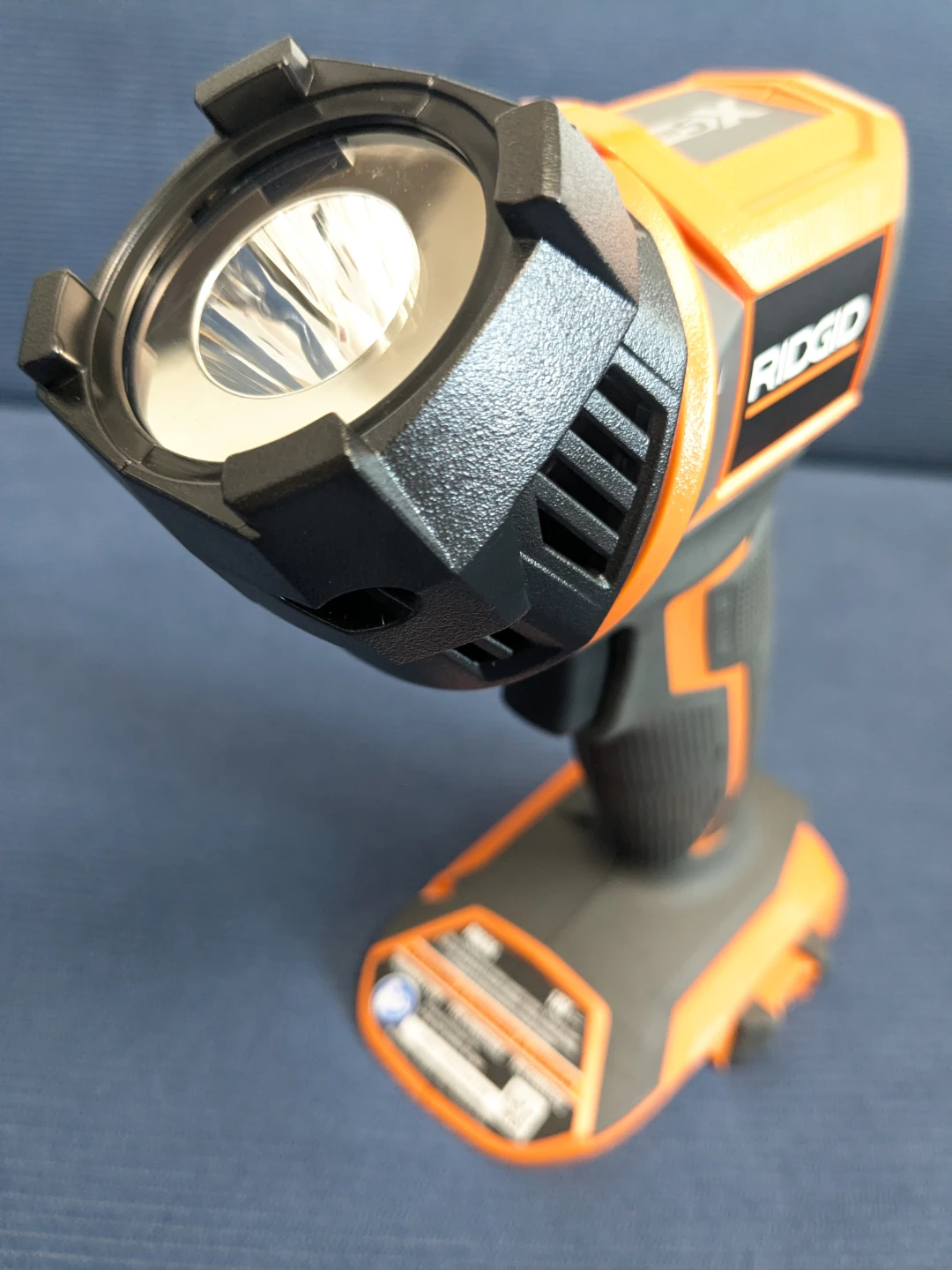 18V Ridgid Cordless GEN 5X Torch LED Light - photo 5