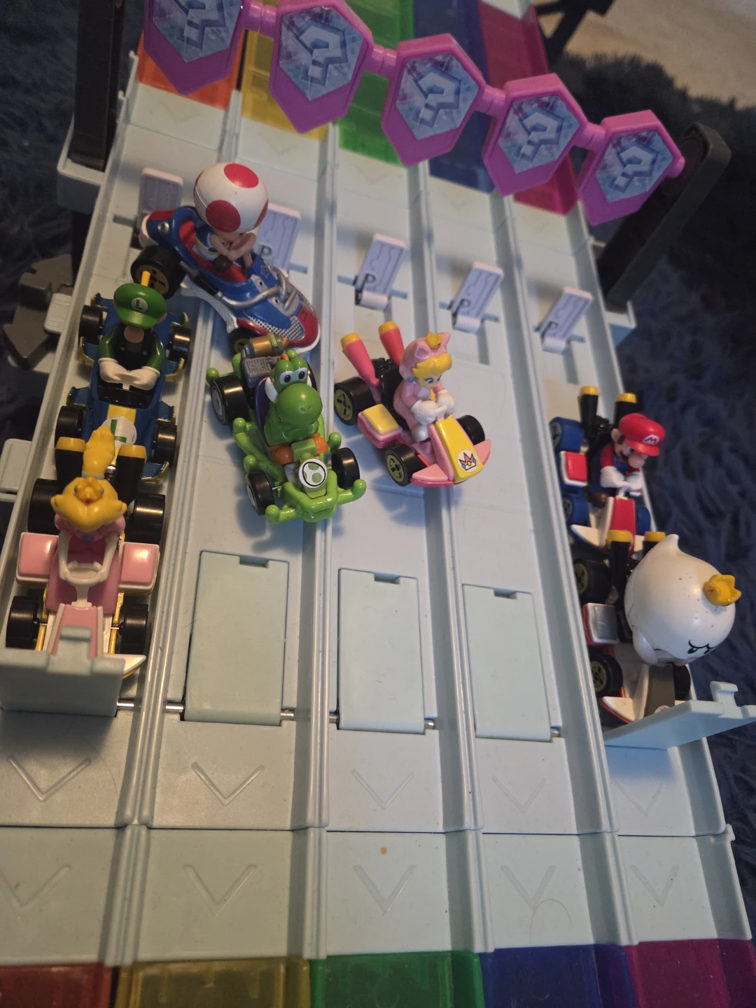 Mario Kart Rainbow Road Track Set with Characters - photo 2
