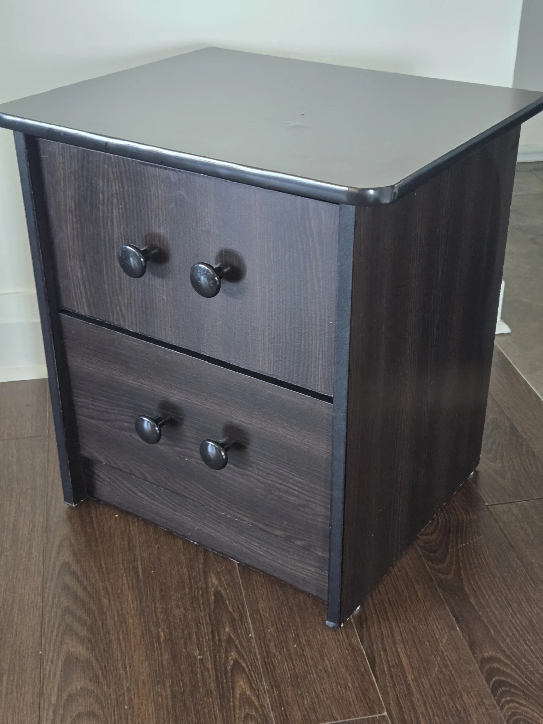 2-Drawer Nightstand/Night Table