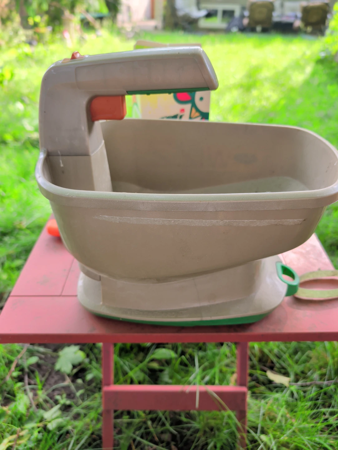 Hand Spreader Garden Tool