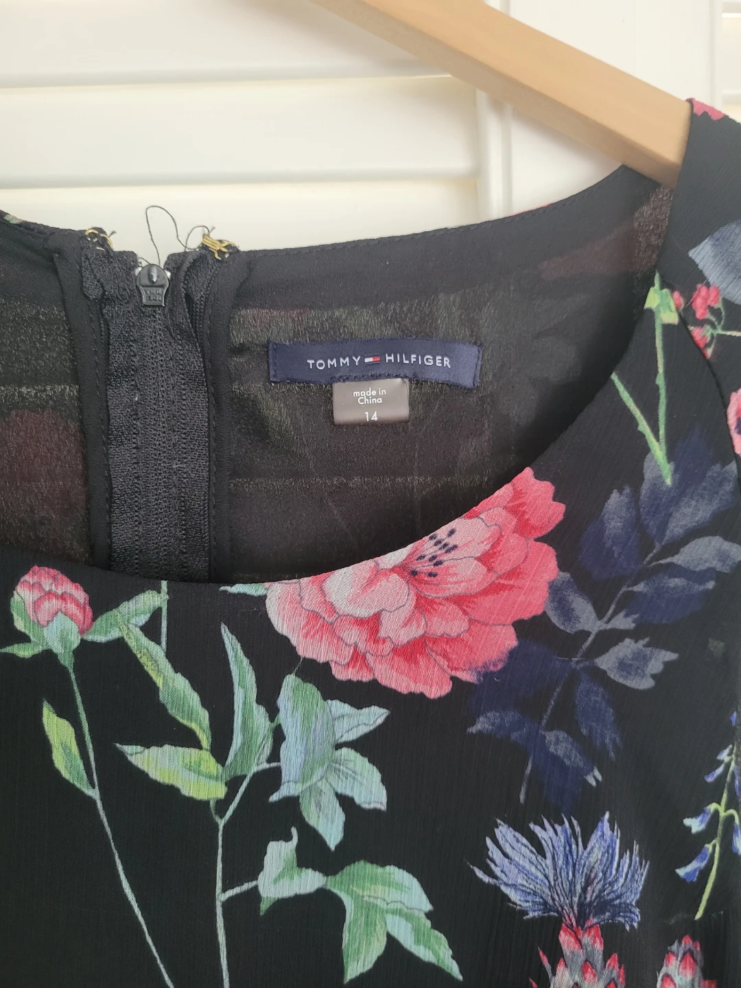 Tommy Hilfiger Floral Sleeveless Dress Size 14 - photo 3
