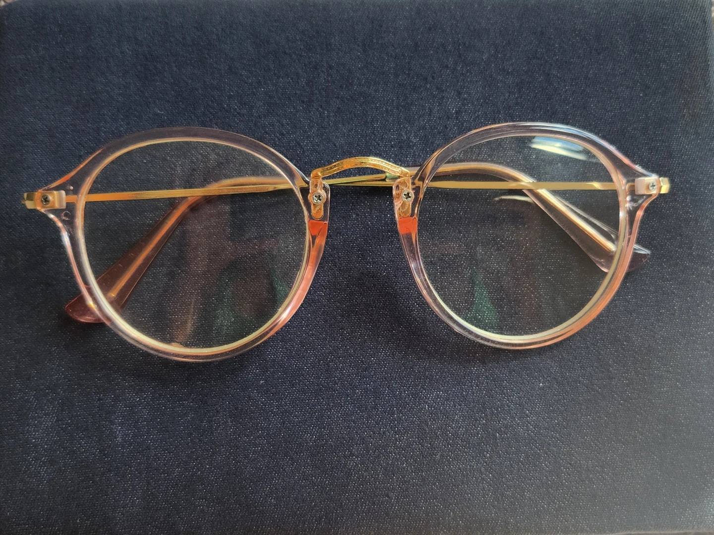 Round Style Glasses