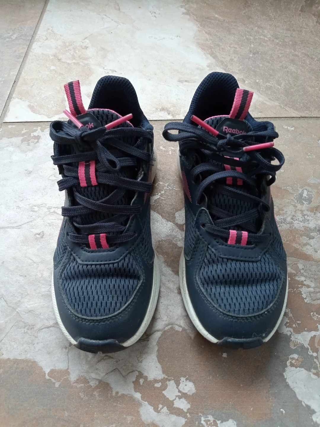 Girl Reebok runners size 12 ⚽ - photo 2