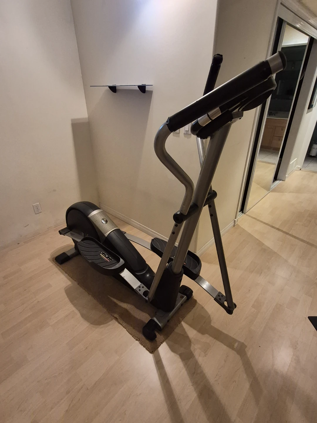 Smooth Fitness Elliptical