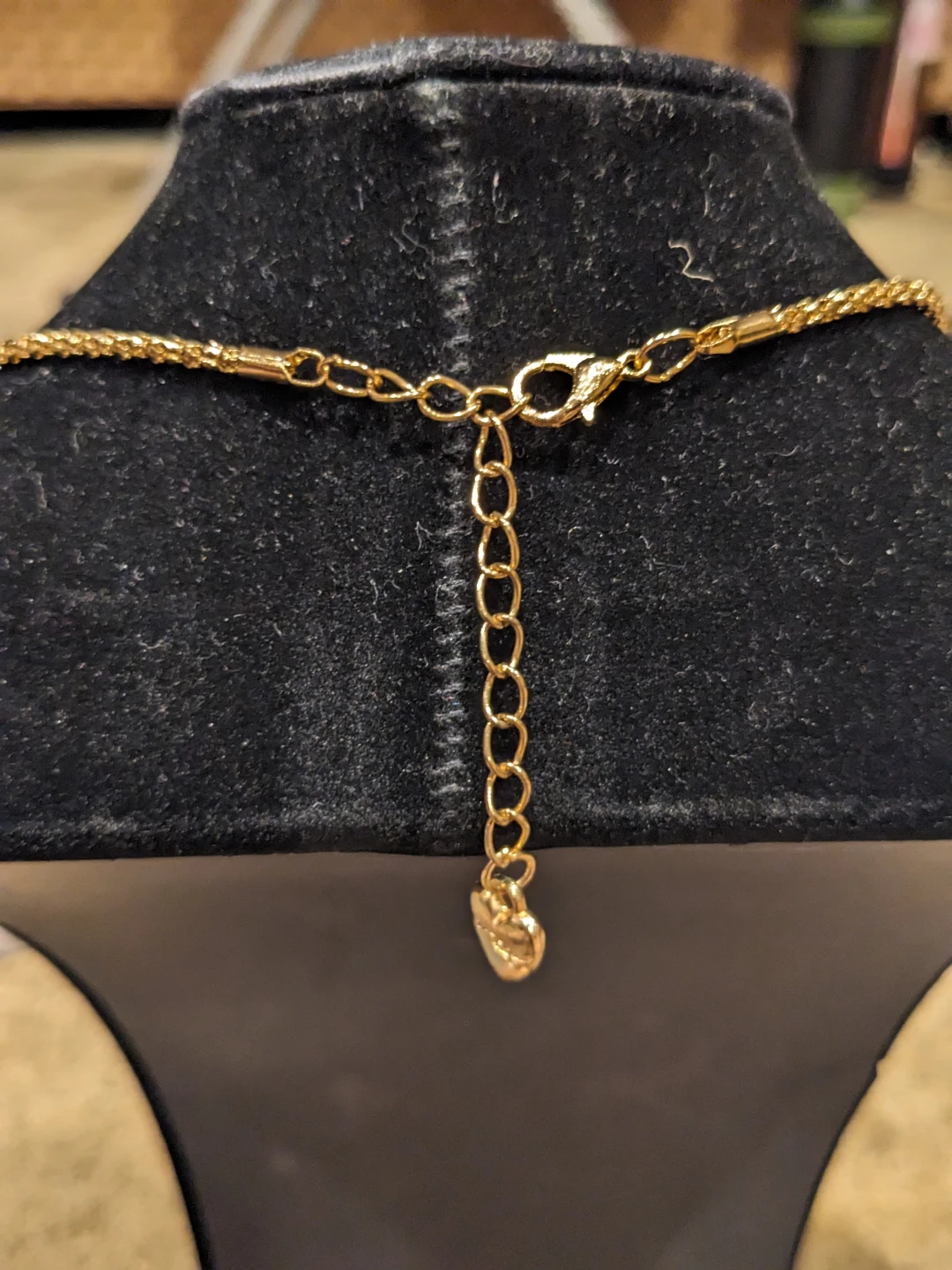 ⚽ Betsey Johnson Gold-tone Sheep Pendant Necklace - photo 3