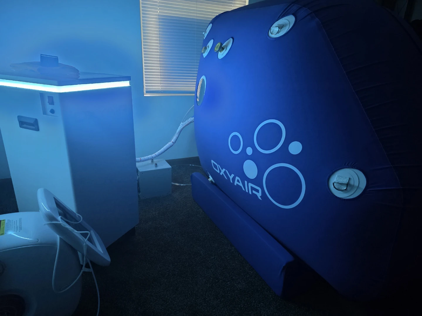 Hyperbaric oxygen chamber