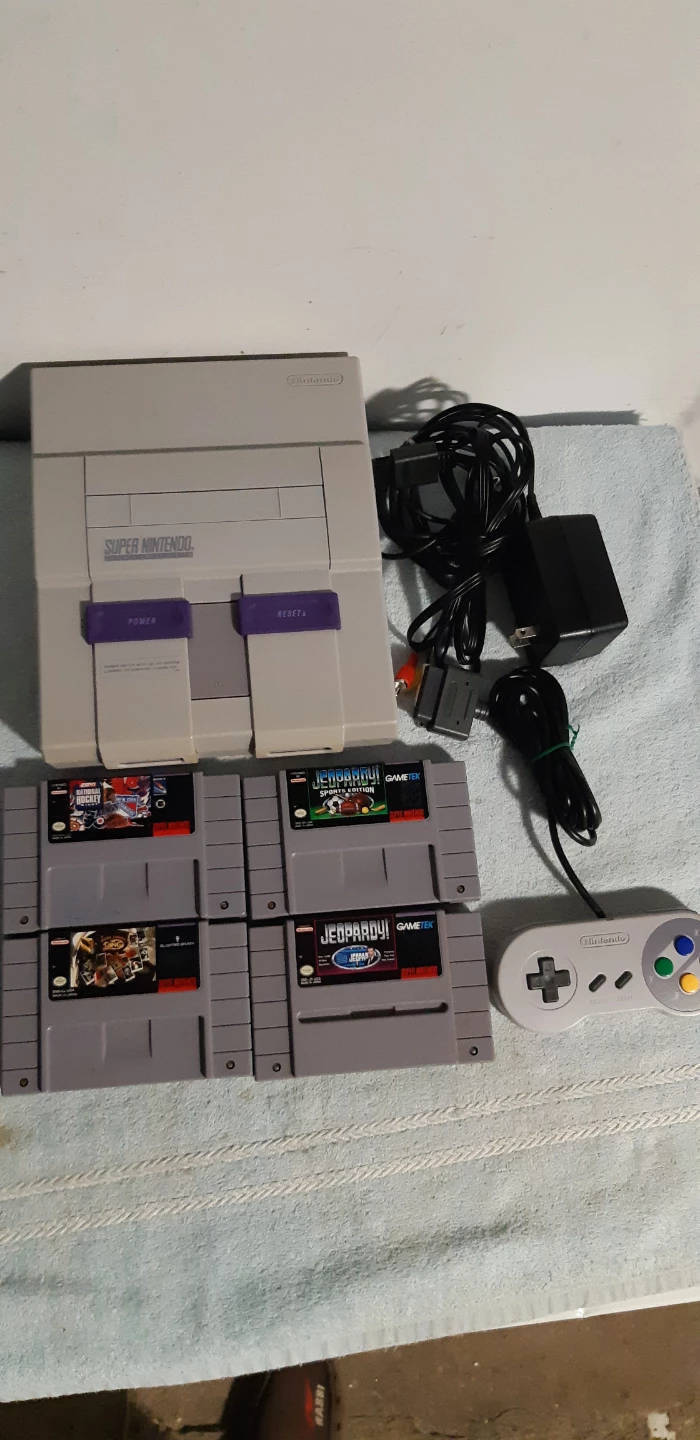 Super Nintendo Entertainment System (SNES) Console Bundle - photo 2