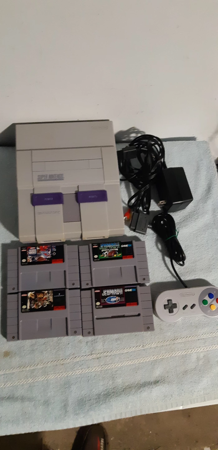 Super Nintendo Entertainment System (SNES) Console Bundle - photo 3