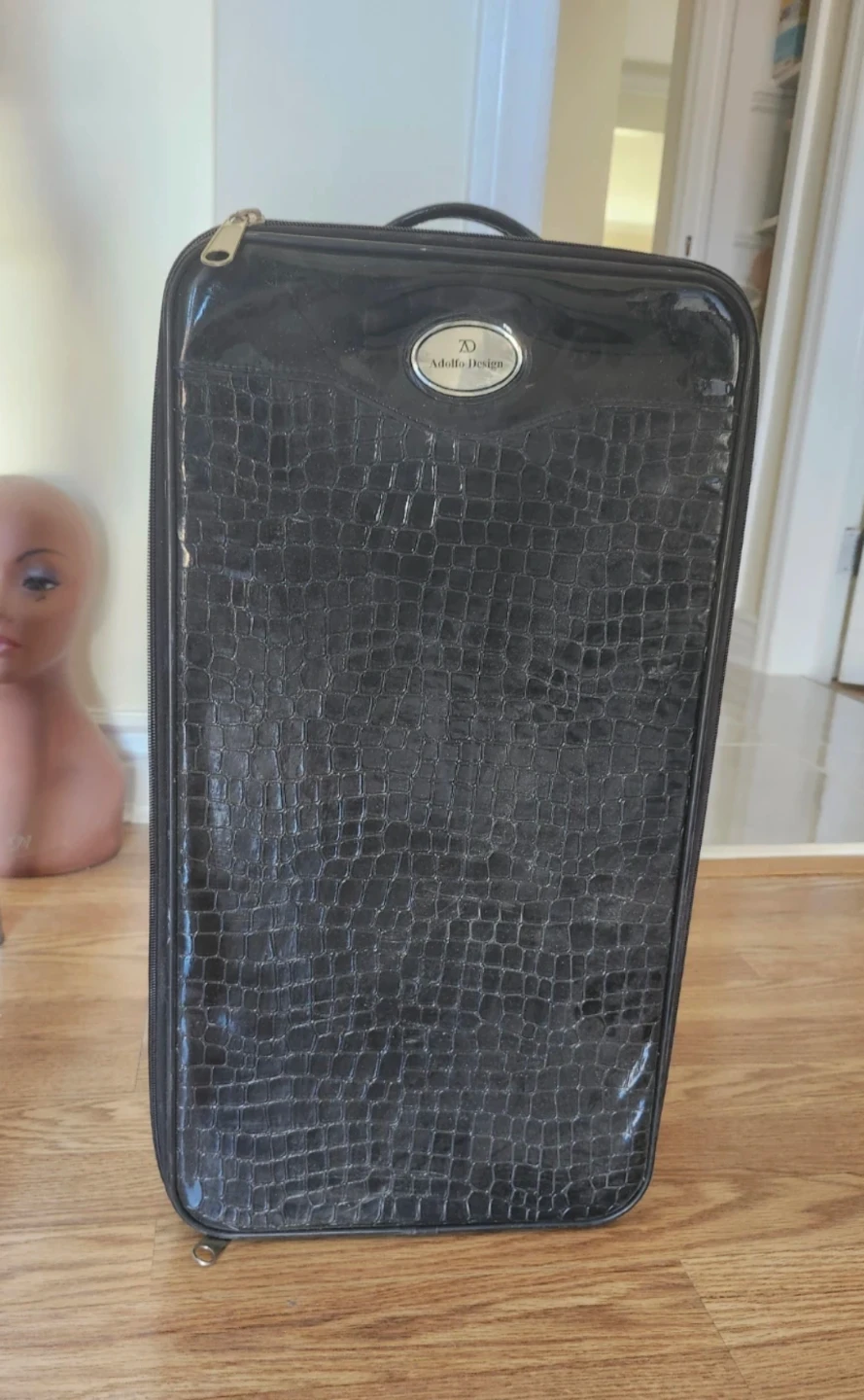Adolfo Design Cosmetic Train Case with Mannequin Head - photo 4