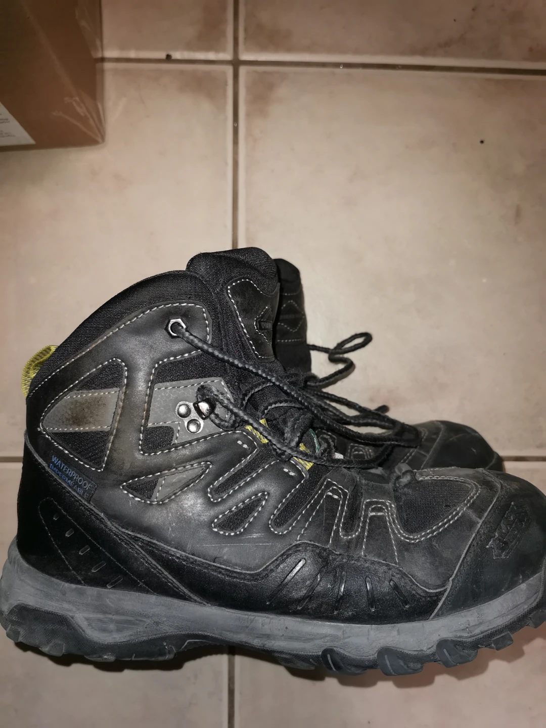 Work boots size 11