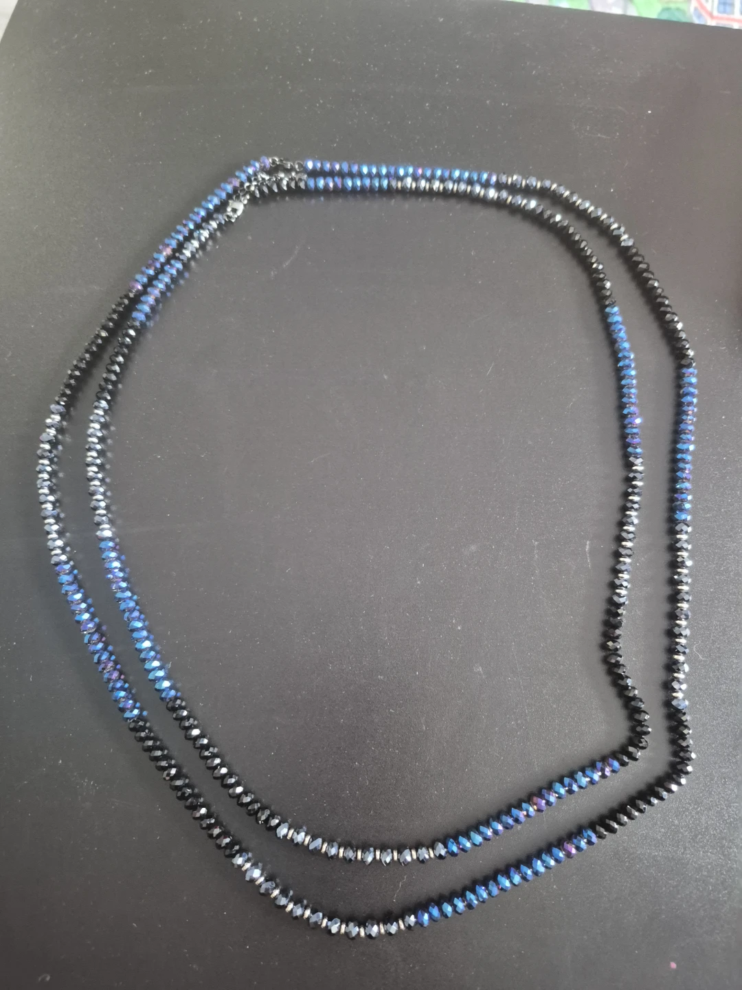 Fifth Avenue - Two-strand beaded necklace
