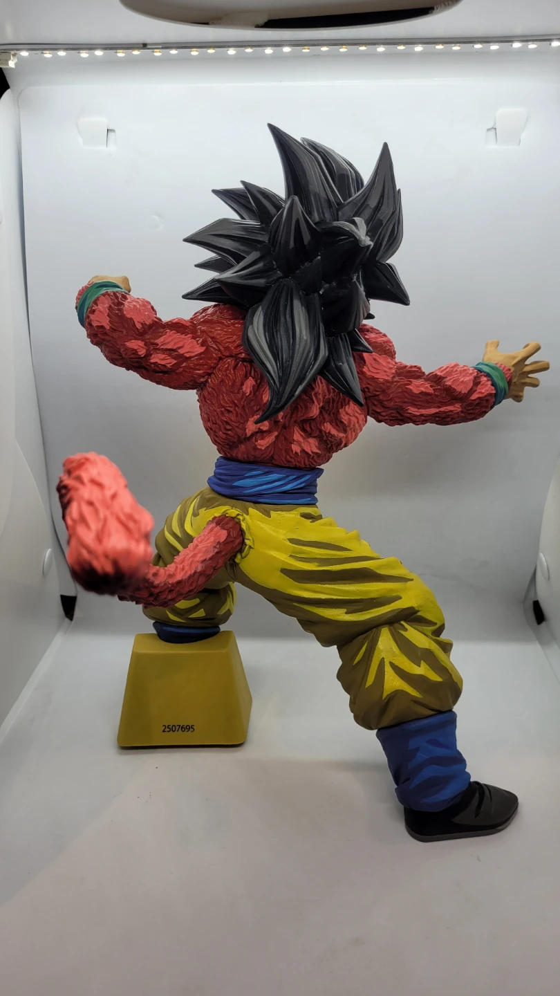 Massive Dragon Ball GT Super Saiyan 4 Goku Collector Statue - photo 5