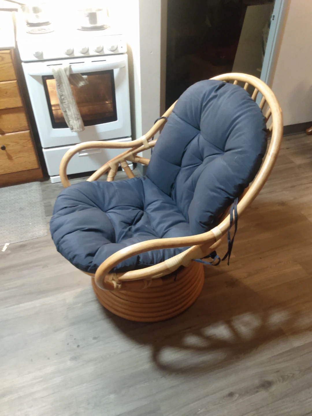 Rattan Swivel Chair with Blue Cushion - photo 2