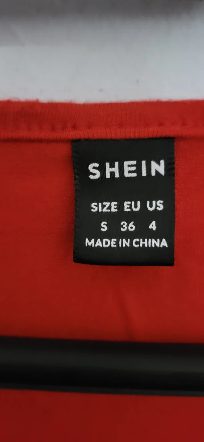 SHEIN Red Square Neck T-Shirt⚽ - photo 2
