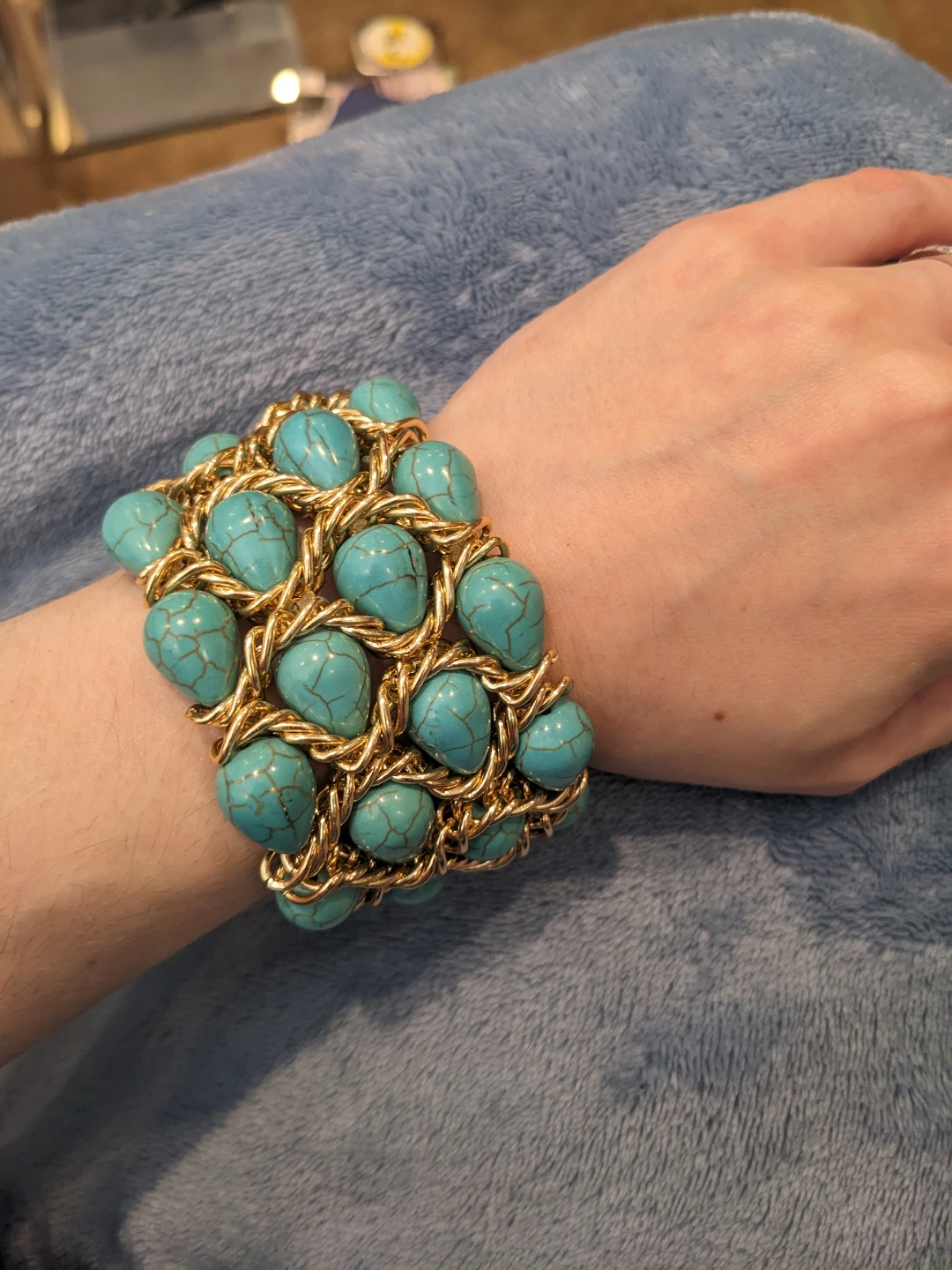 ⚽ Teal and Gold-tone Stretch Bracelet