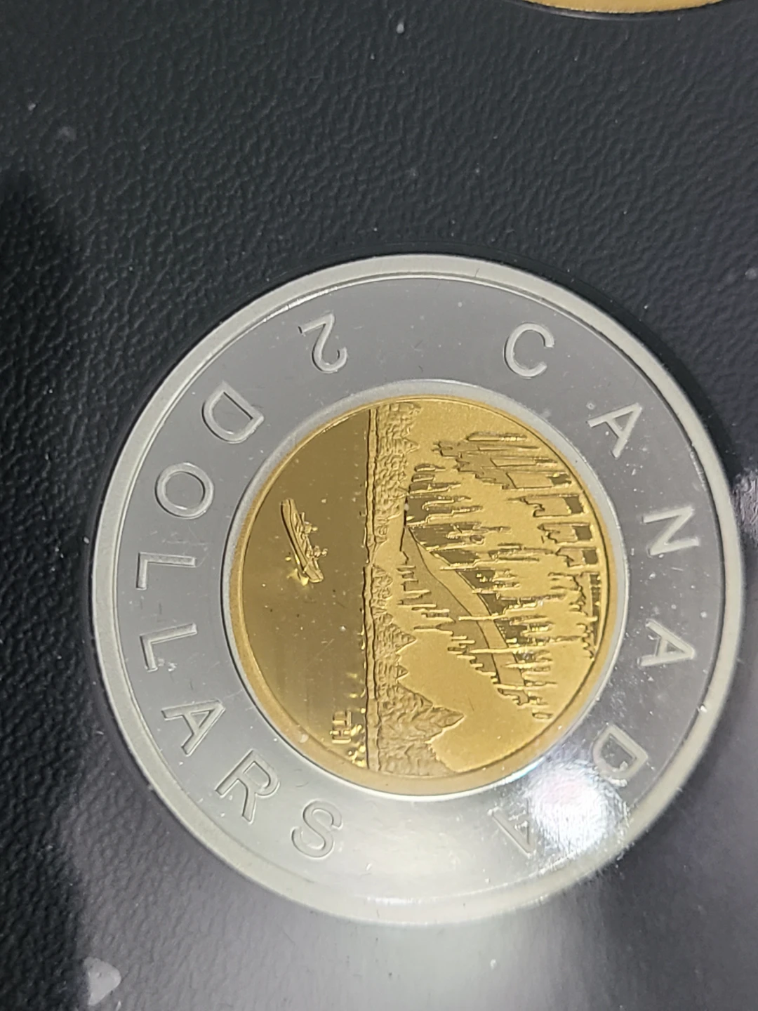 ⚽2016 Canada 2 Dollar "Toonie" Coin