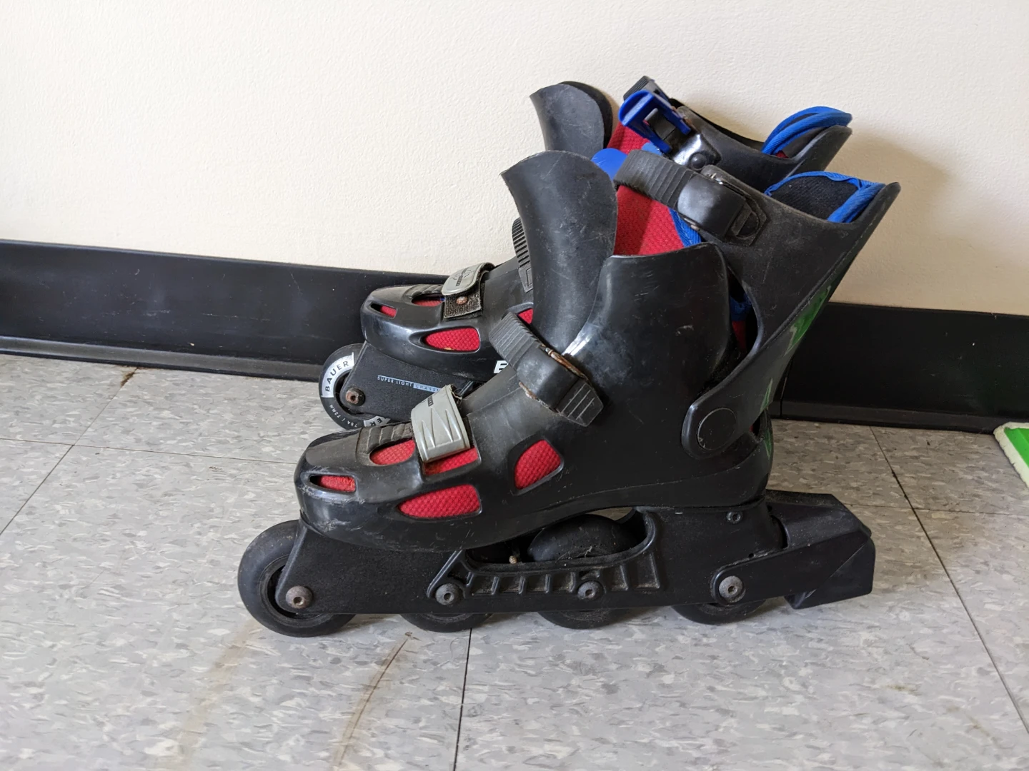 Black Rollerblades (Women Size 6) - photo 3