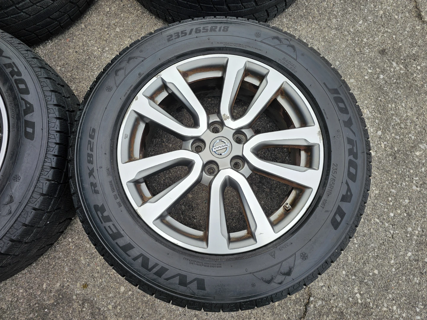 NISSAN PATHFINDER O.E.M RIMS AND WINTER TIRES 235/65 R18 - photo 4