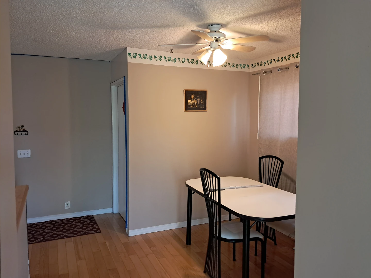 Main floor for rent - photo 4