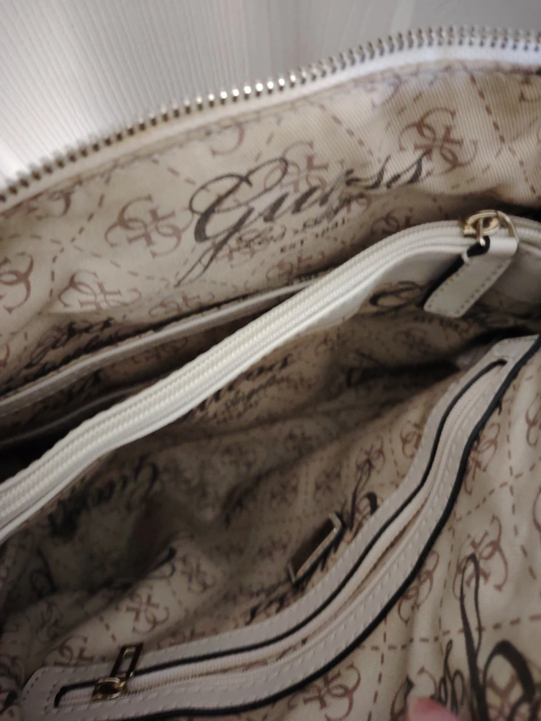 Guess Black & White Satchel Handbag - photo 3