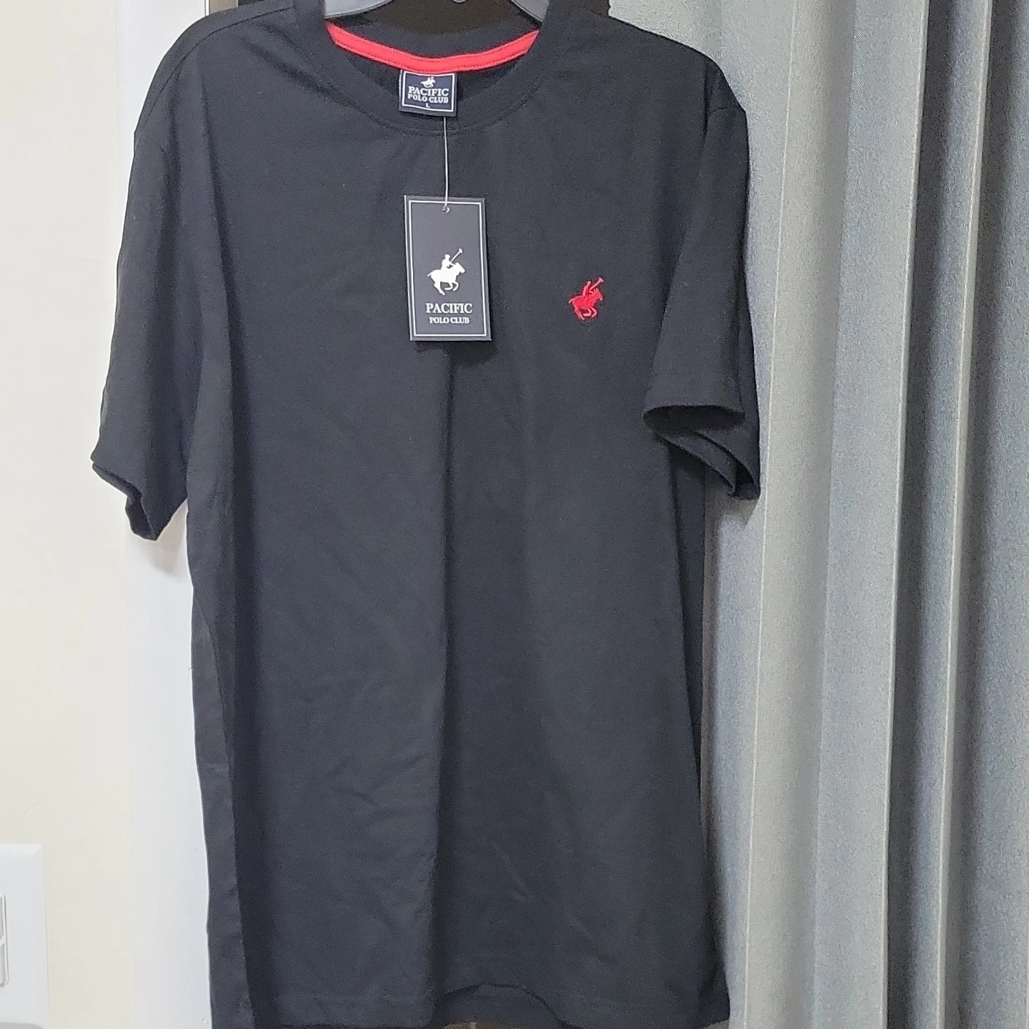 Pacific Polo Club Black T-Shirt - Size Large