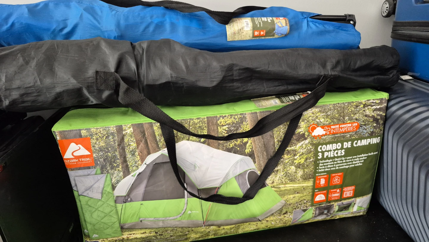 6 ppl tent + 2 sleeping bags + 2 camping chairs + picnic blanket - photo 3