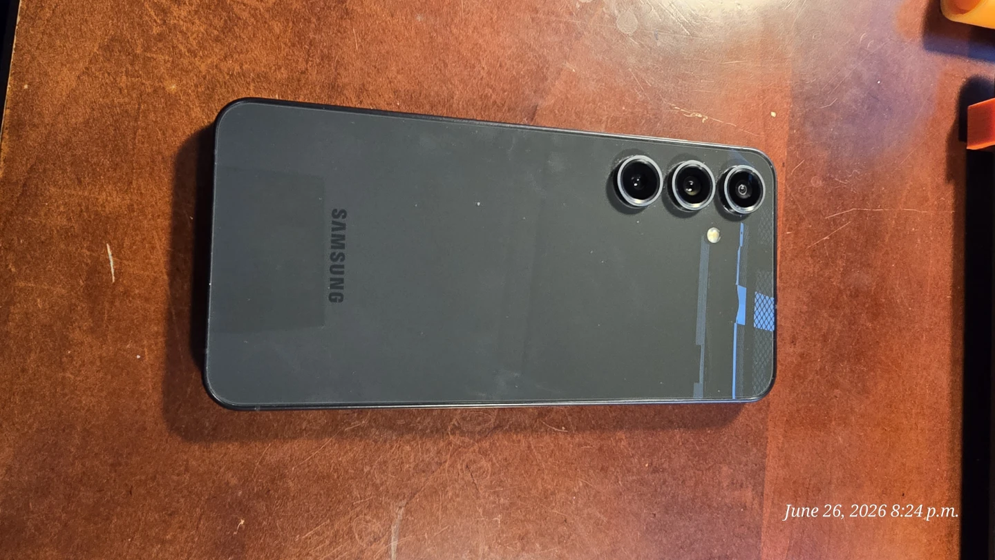 Samsung Smartphone with Magnetic case/wallet - photo 2