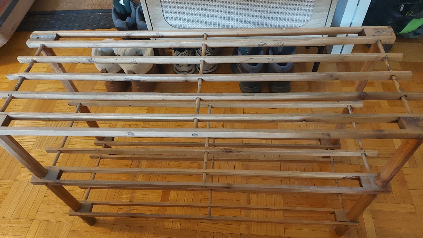 Wood 3-tier shoe rack FREE - photo 2