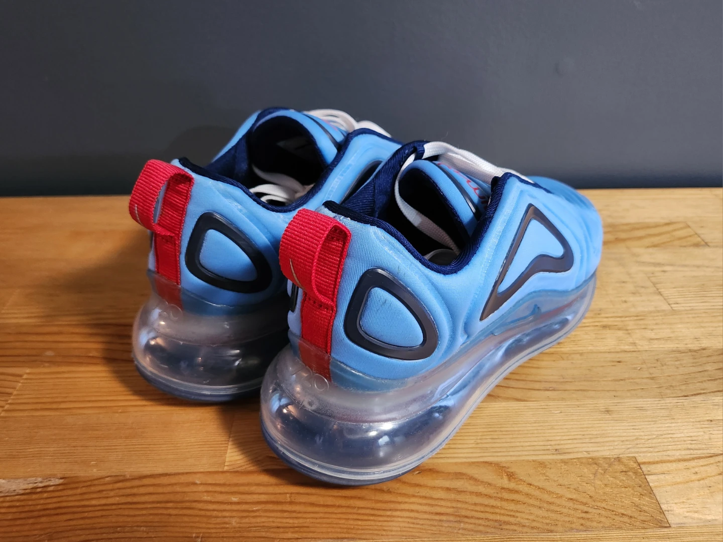 Woman's Nike Air Max 720- Size US 5.5/Euro 36 (Snug fit) - photo 2