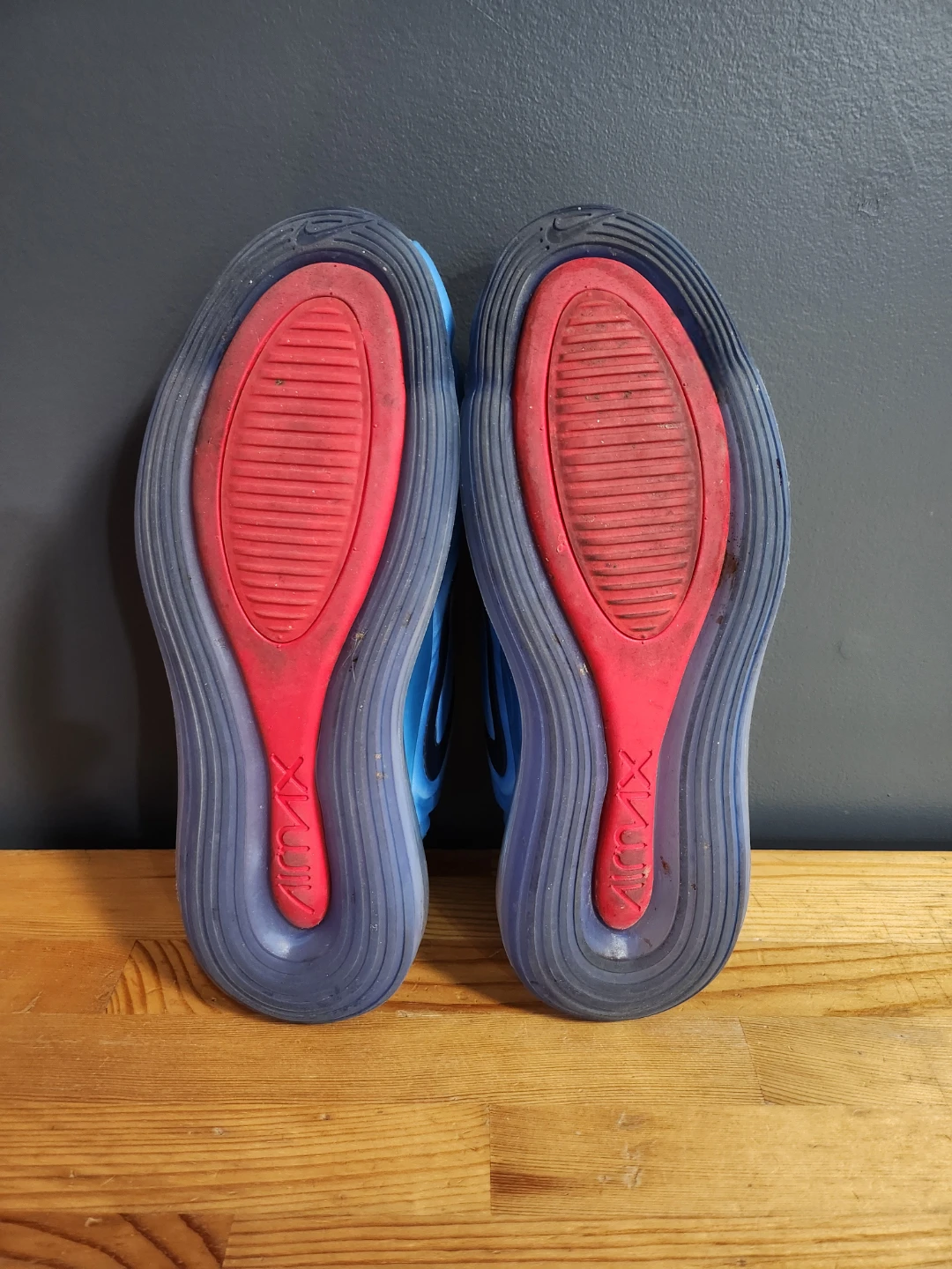 Woman's Nike Air Max 720- Size US 5.5/Euro 36 (Snug fit) - photo 3