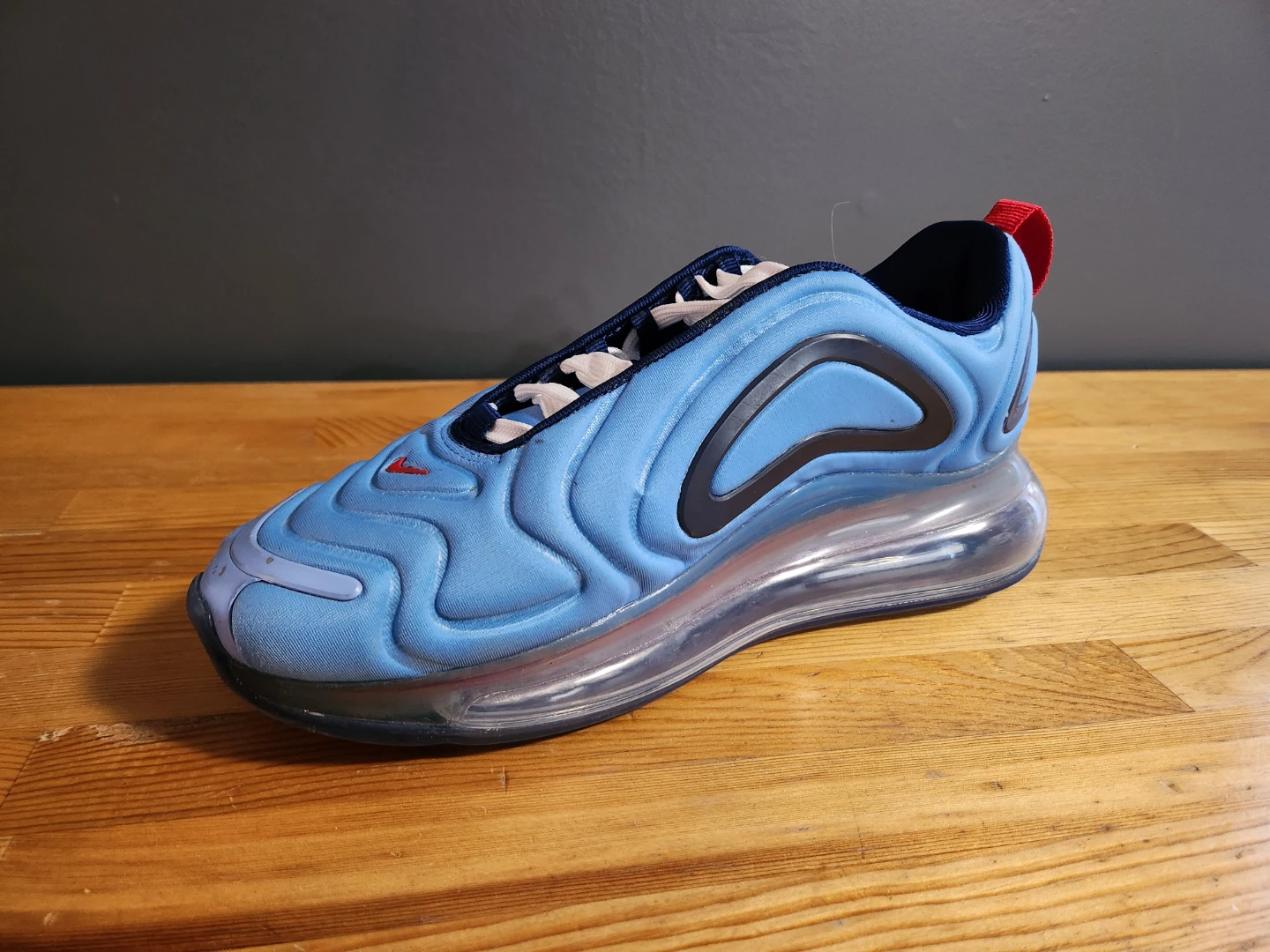 Woman's Nike Air Max 720- Size US 5.5/Euro 36 (Snug fit) - photo 4