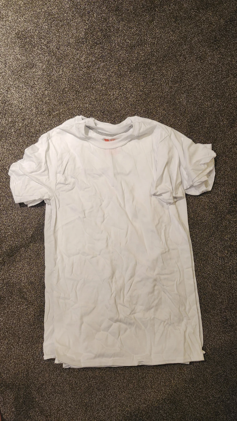 Hanes White T-Shirt Size S- 4 pack