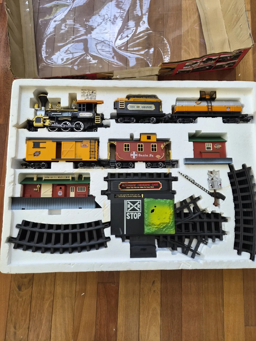 Bright Rollin' Thunder Rio Grande Railroad Super Set - photo 2