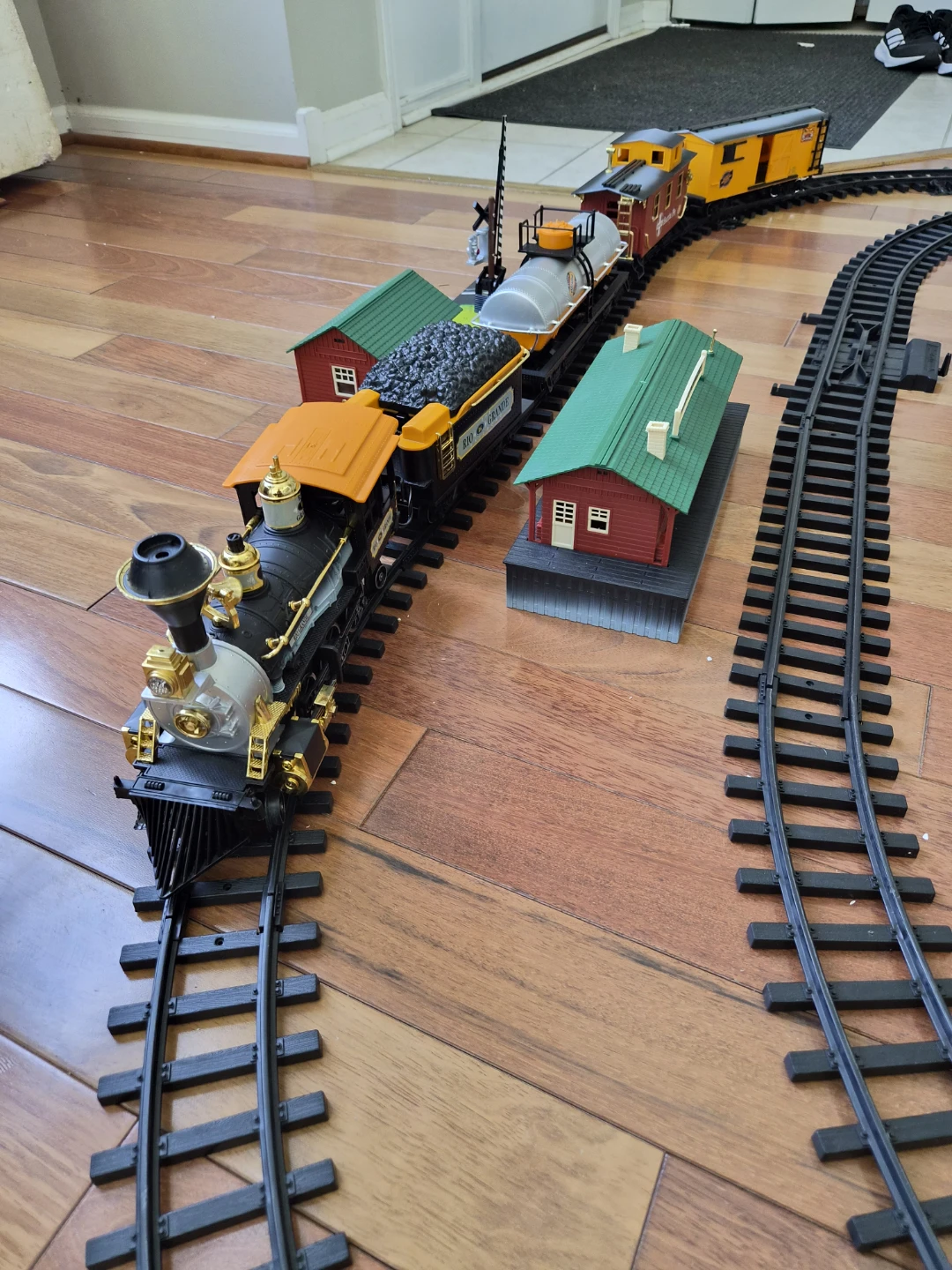 Bright Rollin' Thunder Rio Grande Railroad Super Set - photo 3