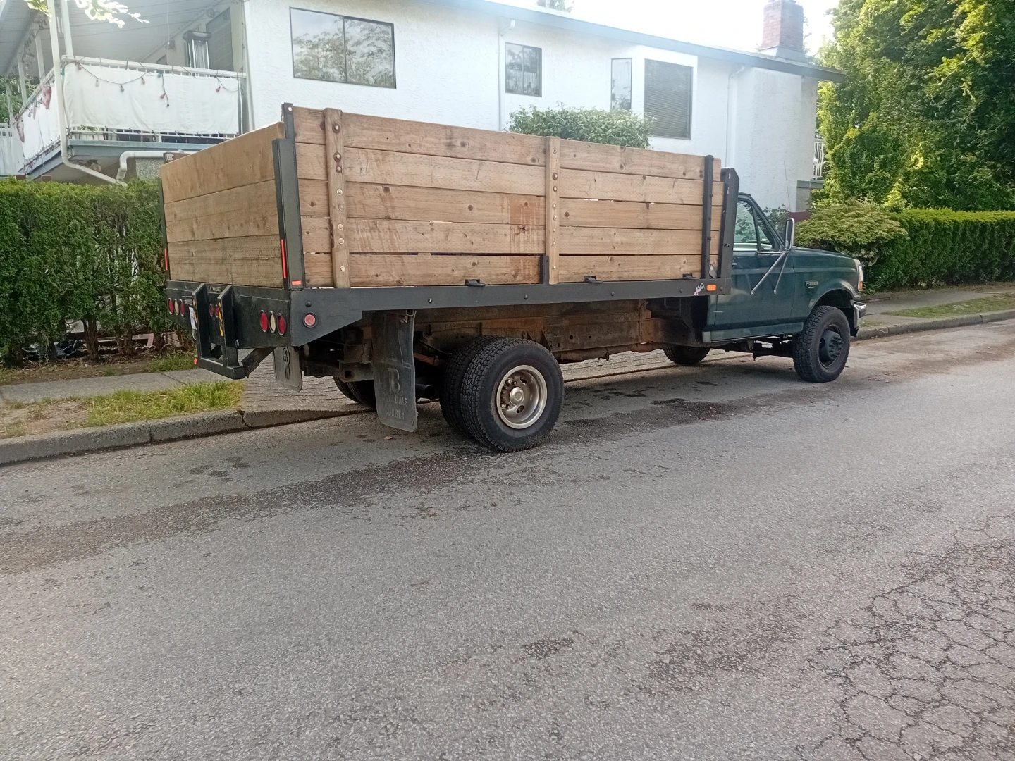 Ford F-Series Super Duty dump box Truck - photo 3