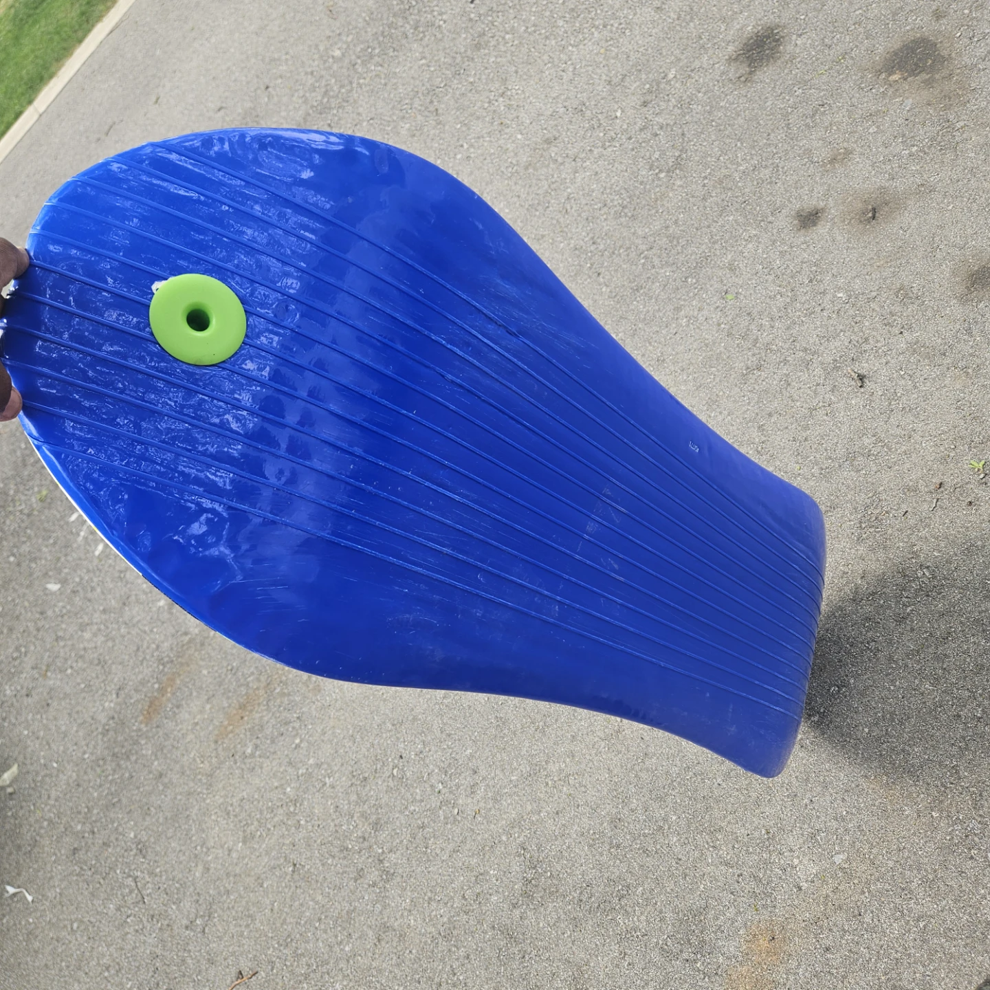 Snowboard Style Snow Sled with Handle
