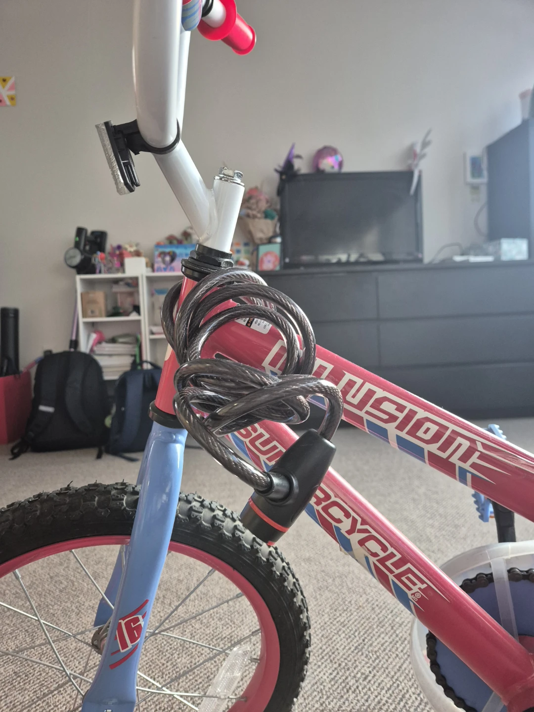 Kids Bike with Helmet, lock and pump - photo 2