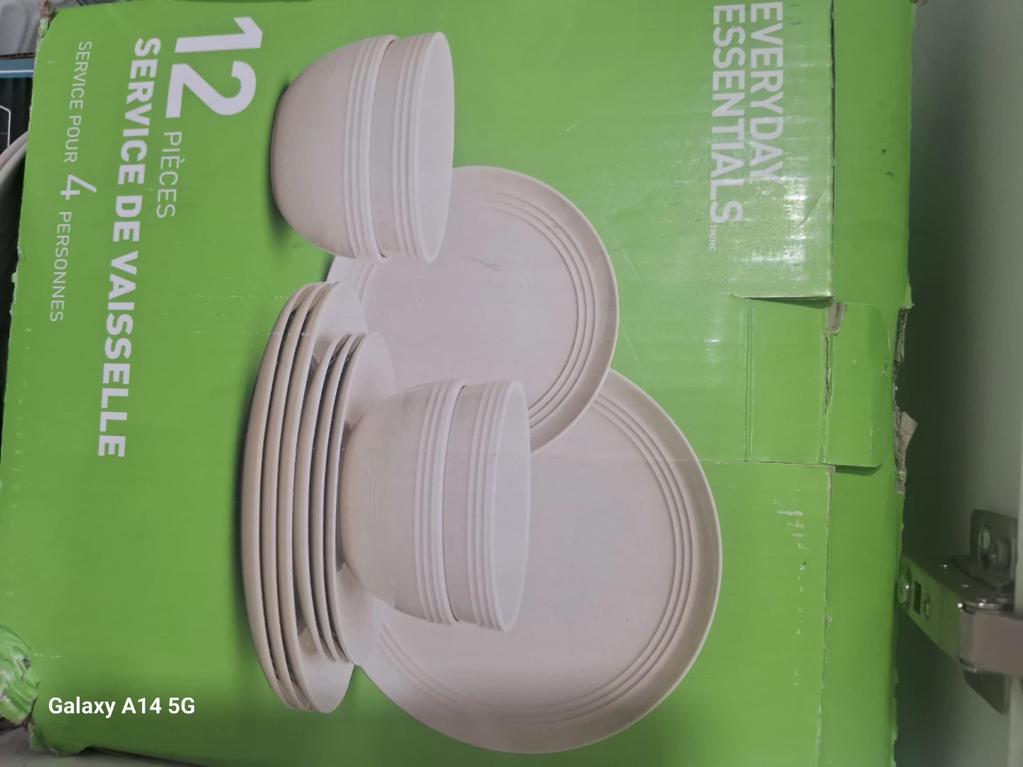 Everyday Essentials 12-Piece Dinnerware Set for 4