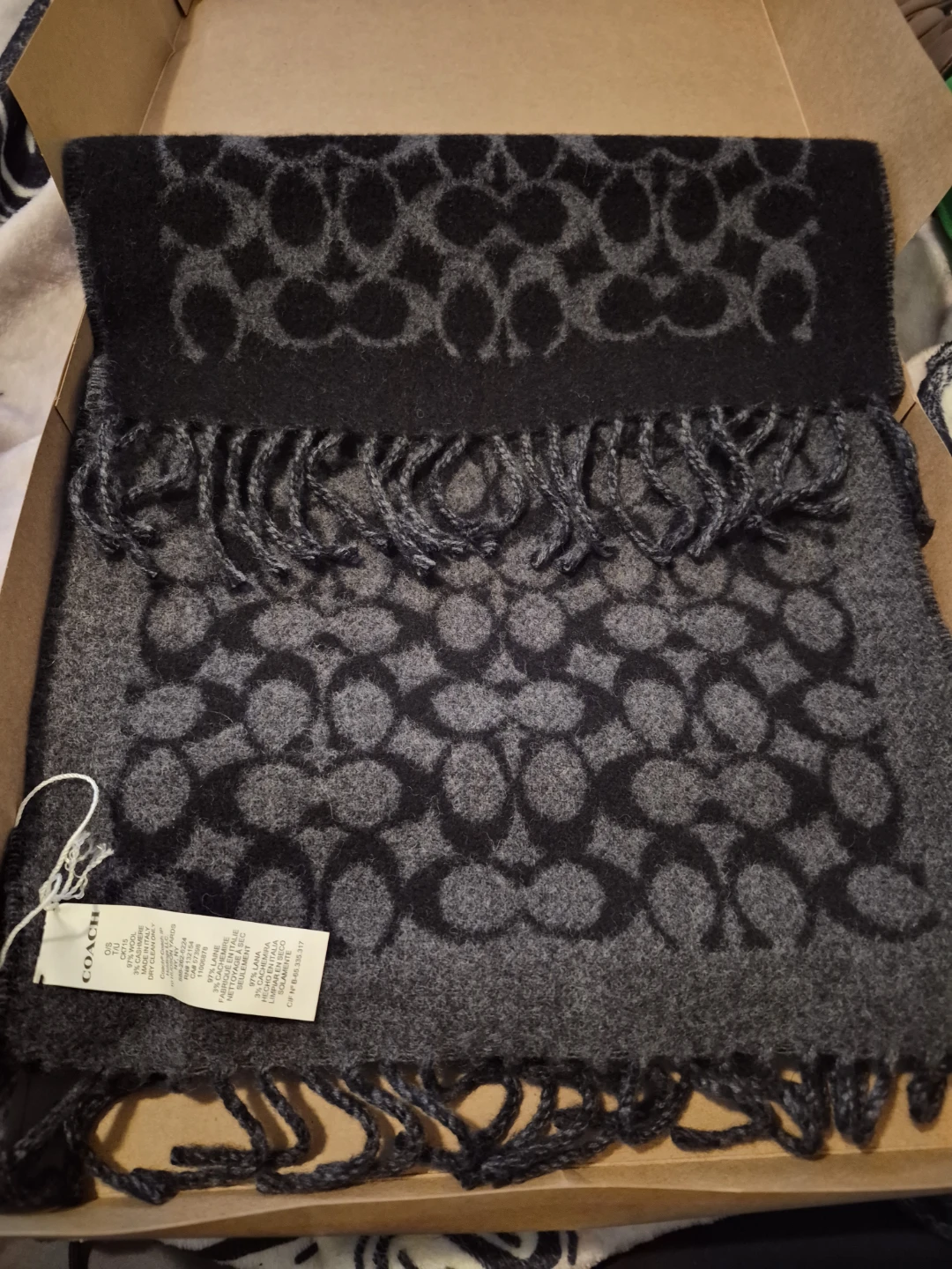 Coach Reversible Signature Cashmere Muffler Scarf Black/Grey - photo 5
